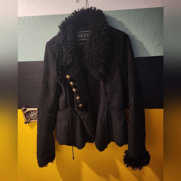 Jacket - Picture 8 of 8